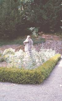 Figur des heiligen Stephanus im Amtsgarten