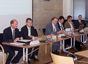Leiter des Unternehmerbüro Thomas Rimpler; Peter Köpke; Wirtschaftsminister Reiner Haseloff, Geschäftsführer brain - scc Sirko Scheffler, Kreisobermeister Röber, Dr. Fischer - Hirchert von der HS Harz    v.n.l.r.