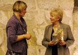 Buchlesung - Das Wagnis, Frau Sommer - Leiterin der Bibliothek - im Gespräch mit der Autorin