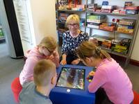 Bibliothek: Dash-Roborter und iPads dank Lotto-Spende