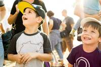 Überraschungstüten für die Kinder der Kita und dem Hort Kinderland