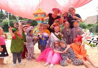 Die kostümierten Kinder der Kindertagesstätte Holzbergwichtel