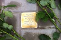 Stolpersteinlegung für Mary Rosner
