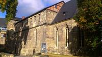 Außenansicht_Eingangsseite_sonnig