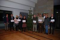 Adventsloskalender-Aktion: Zehn Vereine freuen sich über jeweils 400 Euro