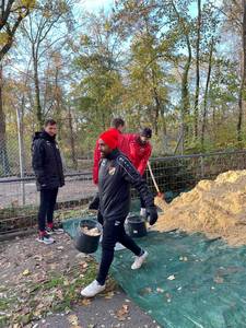 Foto 3 - vorm Känguru Gehege.jpg