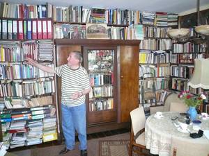 Werner Hartmann 2007 in seinem umfangreichen Archiv &copy;Städtisches Museum Halberstadt.