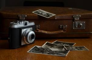 [(c): camera_514992_640_pixabay.jpg]