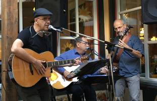 Die Band ,,Einmal im Monat&#34; [(c): Kulturdorfverein Schachdorf Ströbeck e.V.]