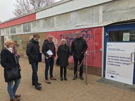 900_spiegel_turnhalle_anlaufberatung.jpg 900_spiegel_turnhalle_anlaufberatung.jpg