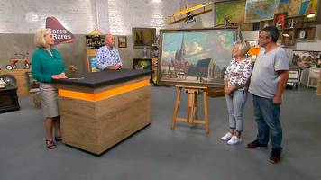 Ein Paar aus Hanau bot das Gemälde von Walter Gemm am 22. September in der ZDF-Sendung „Bares für Rares“ an. Es zeigt den Holzmarkt in Halberstadt und wurde 1930 gemalt © © ZDF 2020