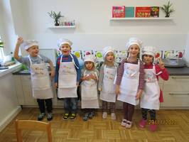 In der Kinderbäckerei – Kleine Köche in der Kita Regenbogen