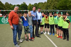 Das DFB-Minisportfeld an der Goetheschule feierte 15. Geburtstag Das DFB-Minisportfeld an der Goetheschule feierte 15. Geburtstag