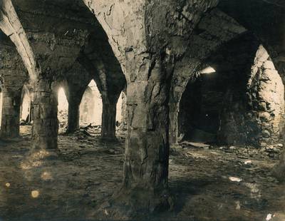 Kellergewölbe des ehemaligen Rathauses F 08354