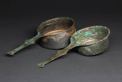 Kelle-Sieb-Garnitur aus Grab 2. ©Städtisches Museum Halberstadt (Foto-Studio Mahlke, Halberstadt.)