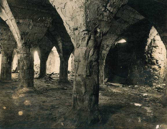 Kellergewölbe des ehemaligen Rathauses F 08354