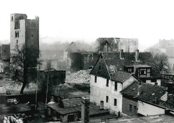 Sprengung der Ruine der Paulskirche, 1969 Bilderreise01
