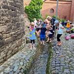 Kneippanwendung beim Wandertag © Kita Holzbergwichtel