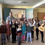 Kinder und Erzieherinnen und Erzieher des Horts „Anne Frank“ starten kreatives Musikprojekt