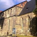 Sonnige Außenansicht Außenansicht_Eingangsseite_sonnig