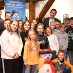 Eröffnung der Schneemann-Ausstellung mit Schülern der Grundschule „Miriam Lundner' ©Holger Wegener