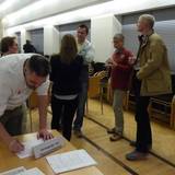 Gespräche und Arbeitsgruppenbildung während der Auftaktveranstaltung des Projektes Projekt SEVIP&V (Sektorübergreifende Versorgung in Pflege und Vorsorge) im Halberstädter Rathaus.
