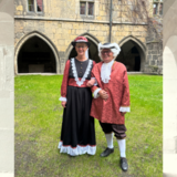 Romantischer Abend_Kreuzgang Liebfrauenkirche: Sigrun Nent und Eckart Monzien freuen sich auf den Auftakt des Romantischen Abendspaziergangs. ©Julia Füchsel