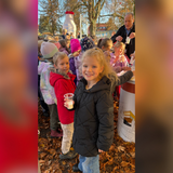 Eine Hofpause mal ganz anders: Pausenspektakel „Milch für Alle“ an der Diesterwegschule ©Jeannette Schroeder Eine Hofpause mal ganz anders: Pausenspektakel „Milch für Alle“ an der Diesterwegschule ©Jeannette Schroeder