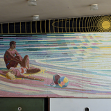 Ausschnitt Mosaik im ehemaligen Stadtcafé am Breiten Weg in Halberstadt „Stiller Abend am Ufer“ von Pia und Walter Ebeling, 1962/63 &copy;Holger Wegener