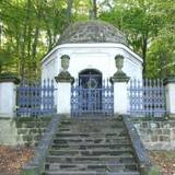 Mausoleum aus dem Jahr 2011 - Foto: Siegfried Sprotte