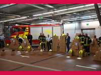 Neue Helme und Einsatztablets für die Feuerwehr