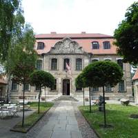 Städtisches Museum am Domplatz 36 in Halberstadt, einstige Kurie des Domdechanten und Förderers von Kunst und Kultur Freiherr von Spiegel zum Diesenberg, erbaut 1782, um 2005
