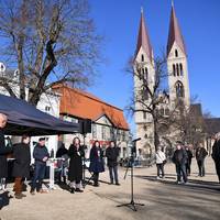 Vierter „Dialog statt Demo“ auf dem Domplatz in Halberstadt