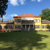 Abendlicher Spaziergang durch den Gutspark Mahndorf
