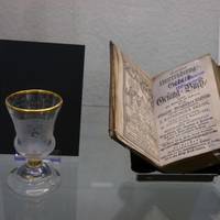 Zur aktuellen Sonderausstellung: Aus dem Fundus der Museumsbibliothek, Rundgang im Museum am 12. Oktober