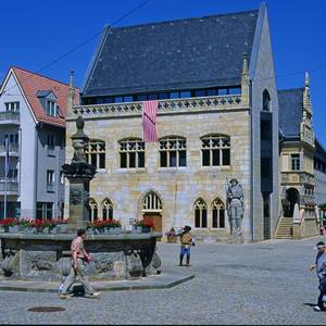 Holzmarkt mit Rathaus © Stadt Halberstadt/Pressestelle/Ute Huch
