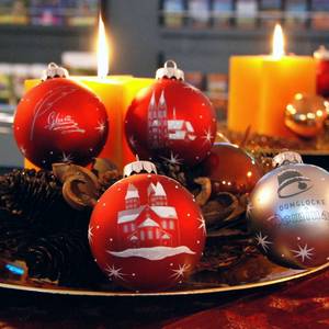 Weihnachtskugeln mit Halberstadtmotiven [(c) Stadt Halberstadt, Tourist Information]