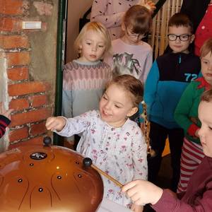 Eine Zungentrommel für die Kita Holzbergwichtel in Sargstedt © Stadt Halberstadt/Kita Holzbergwichtel