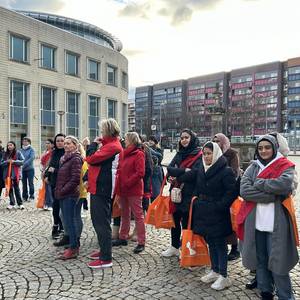 One Billion Rising – mehr als 60 Frauen setzen in Halberstadt ein Zeichen gegen Gewalt ©Jeannette Schroeder