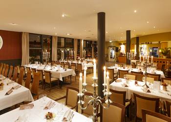 [(c): Restaurant Da Capo]