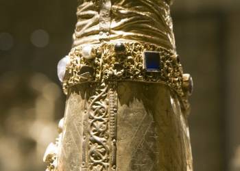 Die Brillianz der mittelalterlichen Goldschmiedekunst fasziniert noch heute im Domschatz_Foto_Domschatzverwaltung