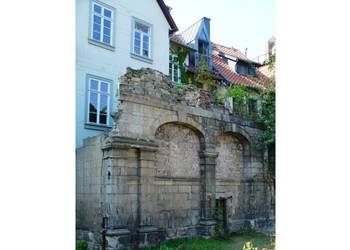 Reste der Synagoge