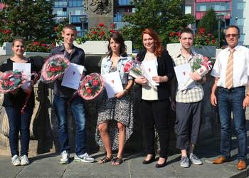 (v.l.) Katja Galli, Florian Hartmann, Carolin Sophie Mai, Sina Fahland, Stephan Schroll, Andreas Henke