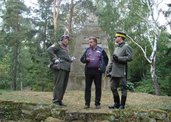 Der Verein Halberstädter Berge e. V. lädt zum Tages des offenen Denkmals zur Medingschanze in den Spiegelsbergen ein.