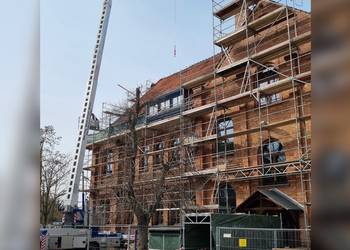 Die eingerüstete Grundschule 'Miriam Lundner' in Halberstadt ©Stadt Halberstadt