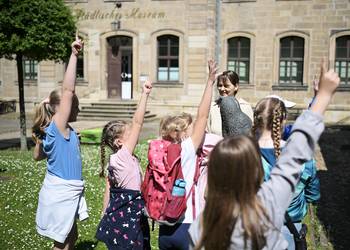 Die Kinder und die Volontärin Désirée Merkel hatten großen Spaß beim Lernen. ©Stadt Halberstadt