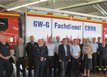 Modernes Gefahrgut-Fahrzeug an die Feuerwehr Halberstadt übergeben ©Stadt Halberstadt / Holger Wegener