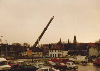 Sprengung des Schornsteins der alten Zuckerfabrik Gröperstraße, 1997 ©Sammlung Städtisches Museum Halberstadt, Jo Lux
