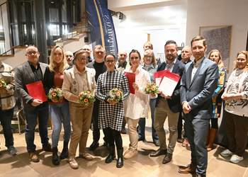 Preisträger, Jury und Organisatoren des Fassaden- und Stadtbildwettbewerbs bei der Preisverleihung im Gleimhaus ©Stadt Halberstadt, H. Wegener Preisträger, Jury und Organisatoren des Fassaden- und Stadtbildwettbewerbs bei der Preisverleihung im Gleimhaus ©Stadt Halberstadt, H. Wegener