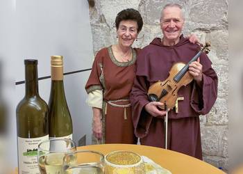 [(c): Tourist Information Halberstadt]